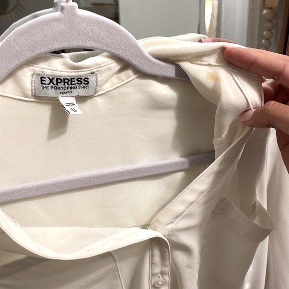 White blouse - Picture 2 of 3